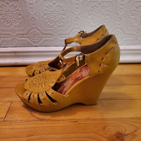 Mustard boho wedges - Picture 4 of 5